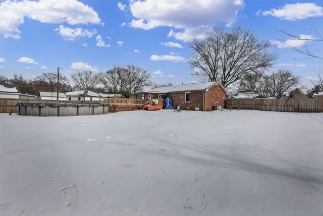 2421 Pendleton Dr, Clarksville, TN 37042