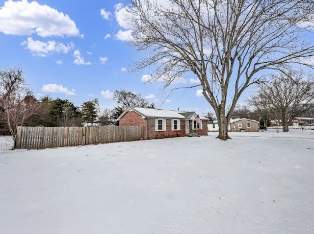 2421 Pendleton Dr, Clarksville, TN 37042