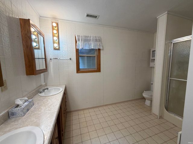 7675 Ault Road, Freedom, IN 47431