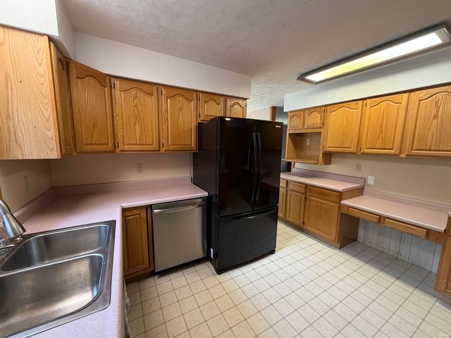 7675 Ault Road, Freedom, IN 47431