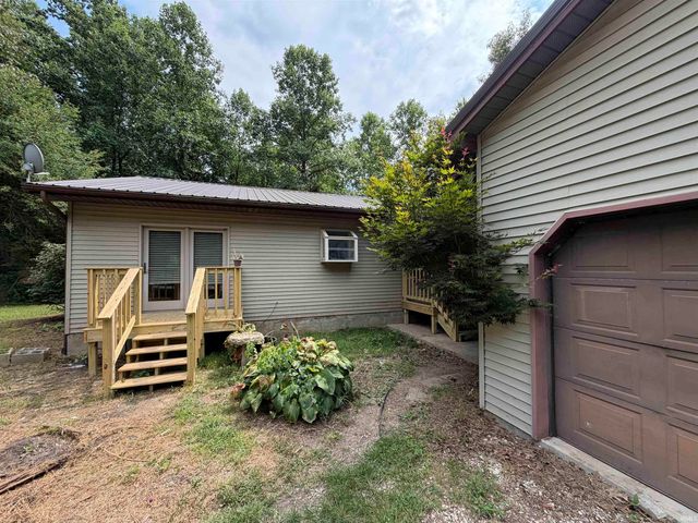 7675 Ault Road, Freedom, IN 47431