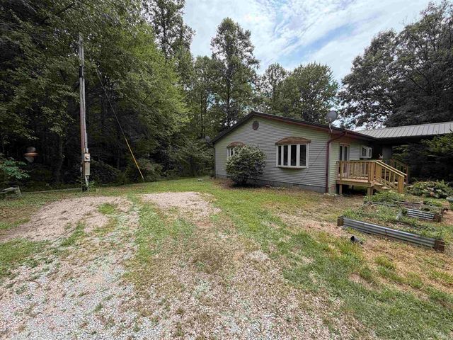 7675 Ault Road, Freedom, IN 47431
