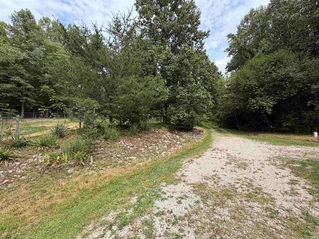 7675 Ault Road, Freedom, IN 47431