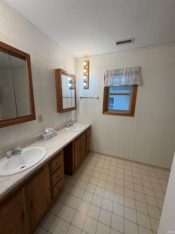 7675 Ault Road, Freedom, IN 47431