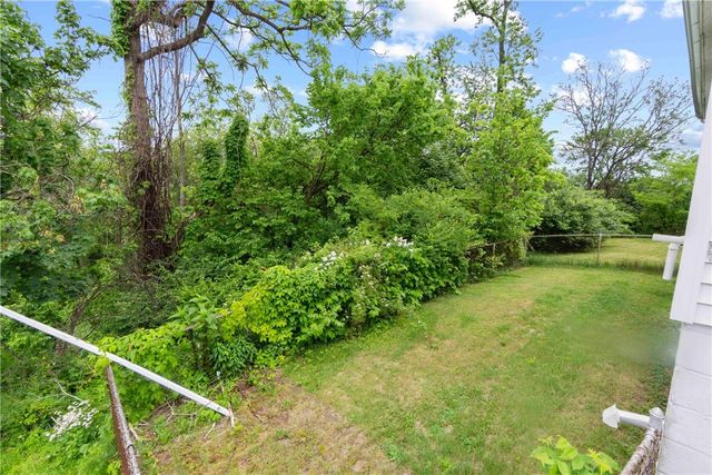 402 Oakhurst Ave, N Versailles, PA 15137