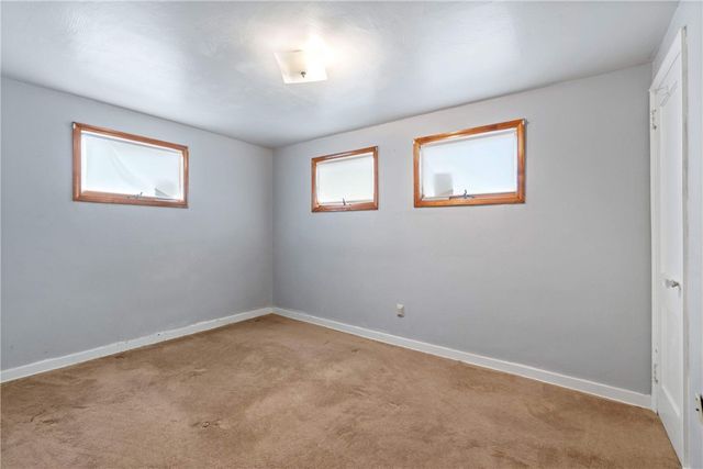 402 Oakhurst Ave, N Versailles, PA 15137