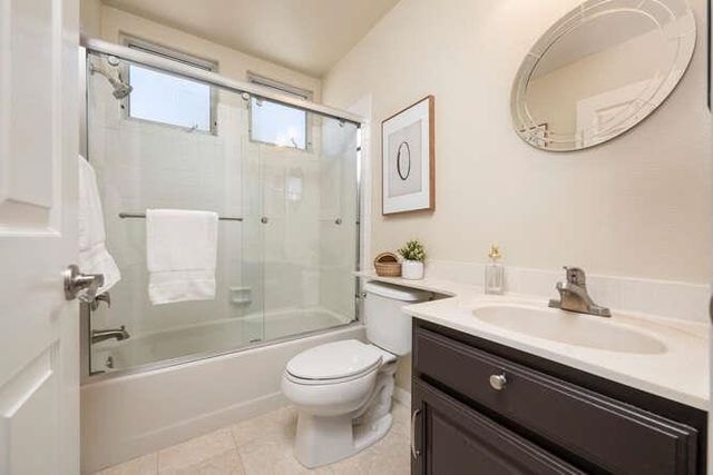 808 Lakeshore Drive, Redwood Shores, CA 94065