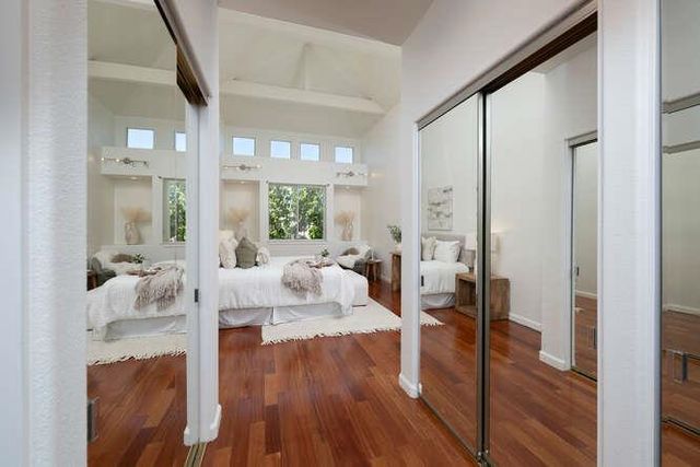 808 Lakeshore Drive, Redwood Shores, CA 94065
