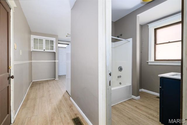 5321 Michigan Avenue, St Louis, MO 63111