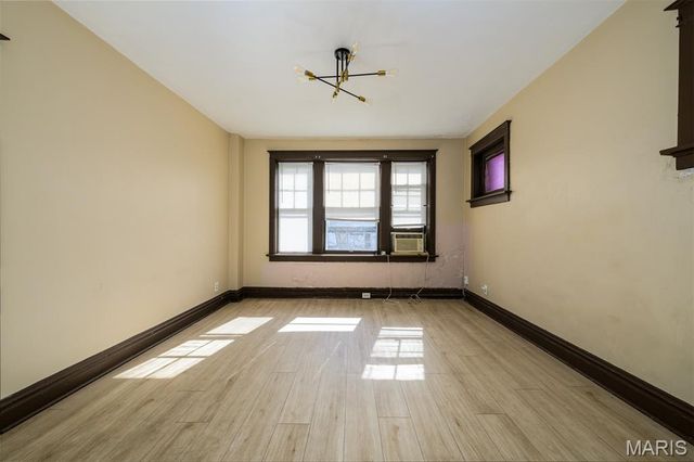 5321 Michigan Avenue, St Louis, MO 63111