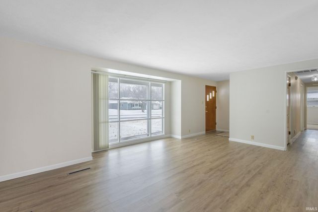 2909 Hilltop Drive, South Bend, IN 46614