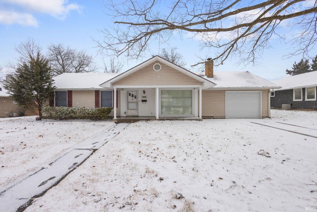 2909 Hilltop Drive, South Bend, IN 46614