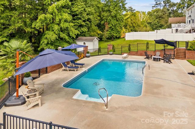 415 Autumnlight Drive, Salisbury, NC 28147