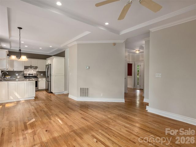 177 Skyview Circle, Asheville, NC 28804