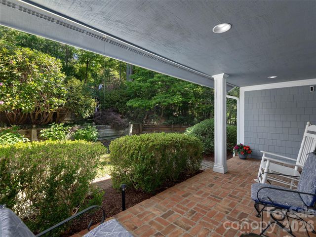 177 Skyview Circle, Asheville, NC 28804
