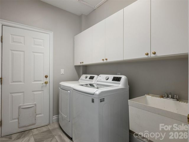 177 Skyview Circle, Asheville, NC 28804