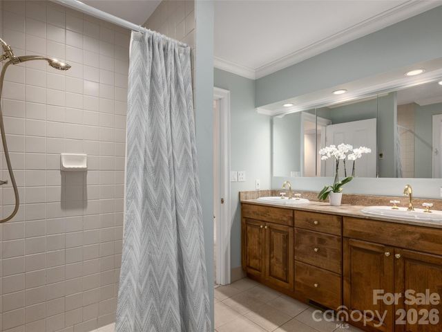 177 Skyview Circle, Asheville, NC 28804