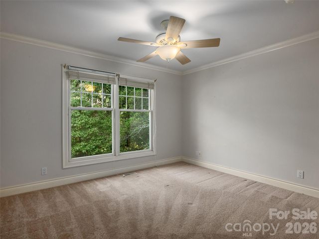 177 Skyview Circle, Asheville, NC 28804