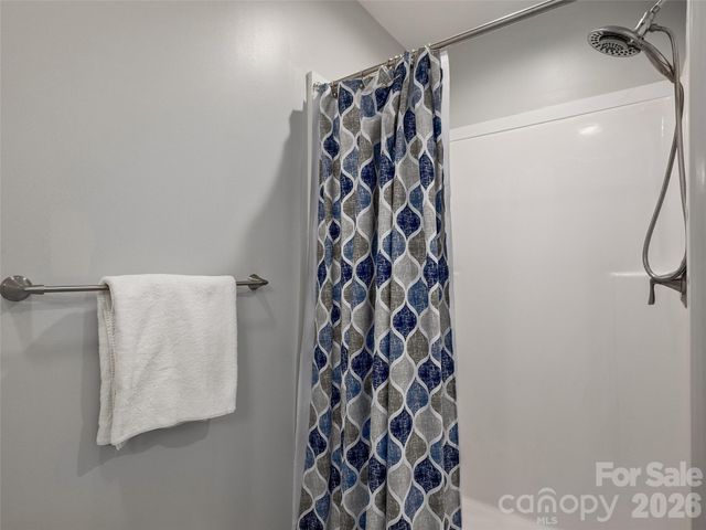177 Skyview Circle, Asheville, NC 28804