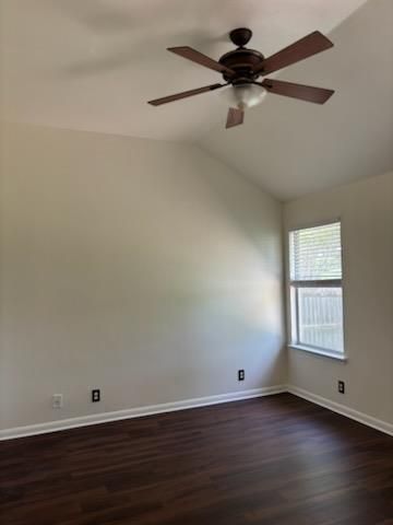 322 Meadowside DR, Hutto, TX 78634