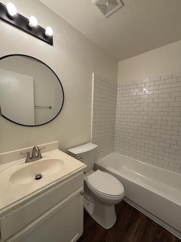 322 Meadowside DR, Hutto, TX 78634