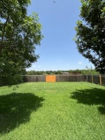 322 Meadowside DR, Hutto, TX 78634
