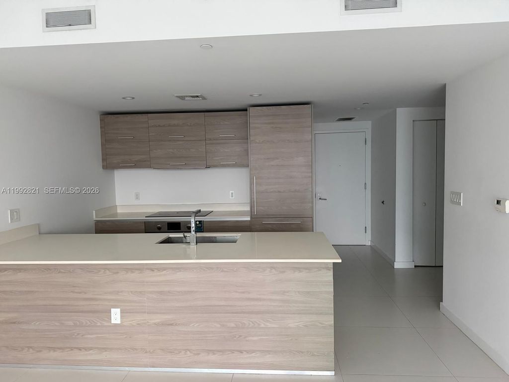 1300 S Miami Ave 3403, Miami, FL 33130