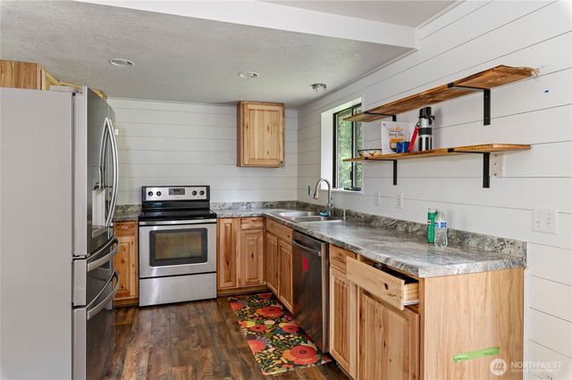 3857 Creek View Court SE, Port Orchard, WA 98366
