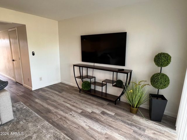 617 W 13TH Street, Tempe, AZ 85281