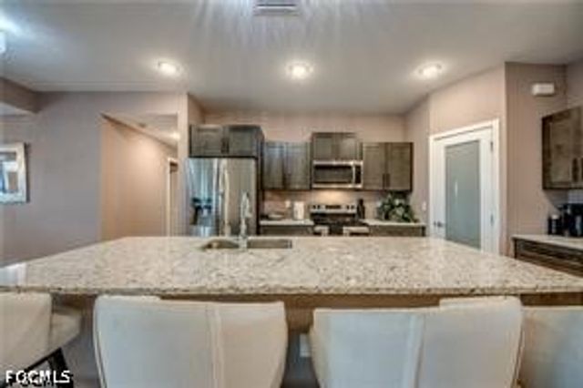 1042 NW 32nd PL, Cape Coral, FL 33993
