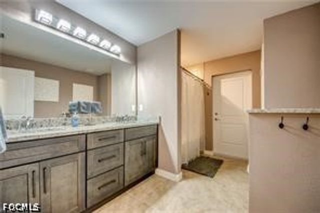 1042 NW 32nd PL, Cape Coral, FL 33993