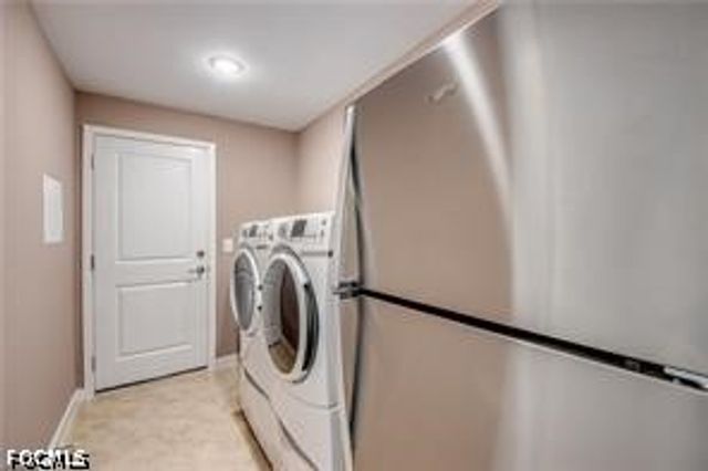 1042 NW 32nd PL, Cape Coral, FL 33993