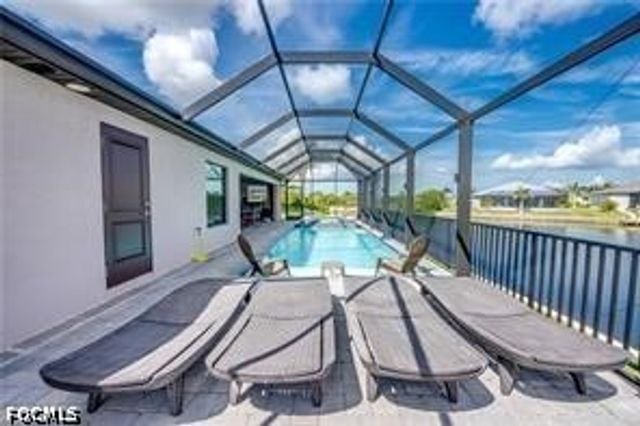 1042 NW 32nd PL, Cape Coral, FL 33993