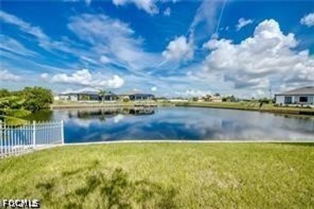 1042 NW 32nd PL, Cape Coral, FL 33993