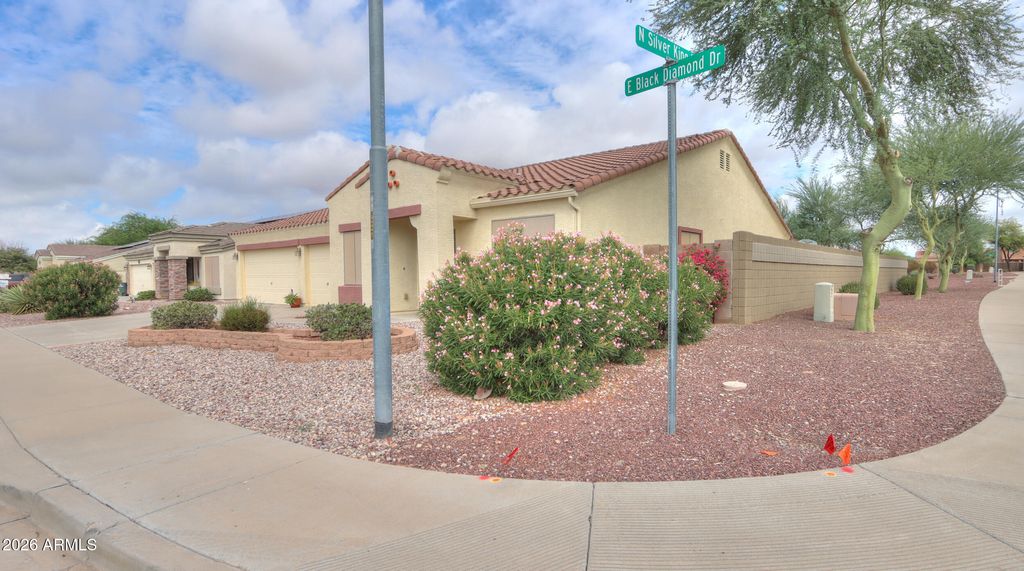 518 E BLACK DIAMOND Drive, Casa Grande, AZ 85122 — photo 3