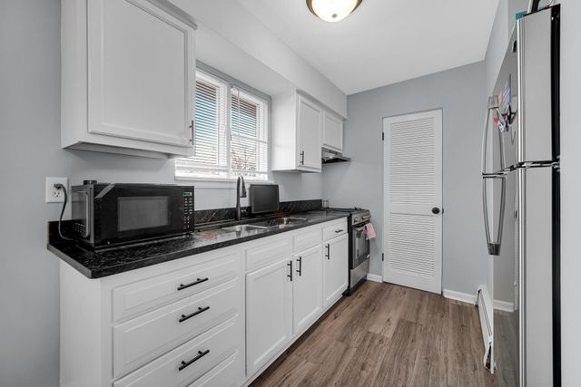 1104 169th Street, Hammond, IN 46324