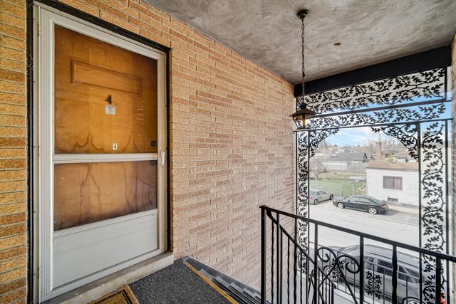 1104 169th Street, Hammond, IN 46324