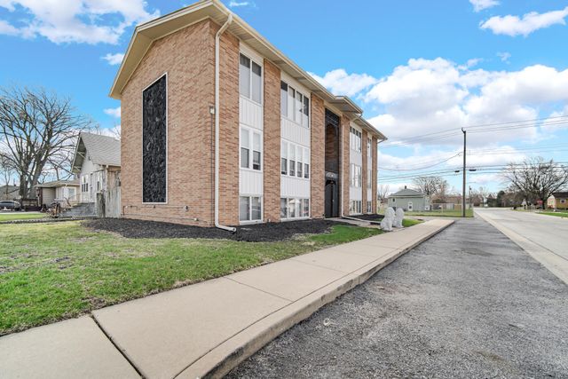 1104 169th Street, Hammond, IN 46324