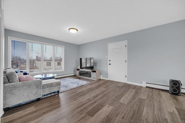 1104 169th Street, Hammond, IN 46324