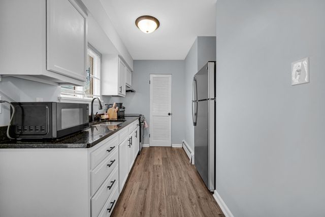 1104 169th Street, Hammond, IN 46324