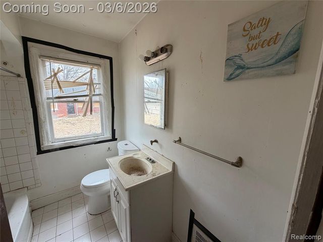 17228 Munich Street, Detroit, MI 48224