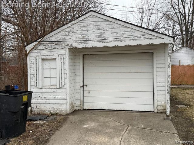 17228 Munich Street, Detroit, MI 48224