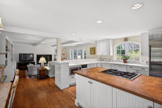 23 Antioch Road, Falmouth, MA 02540