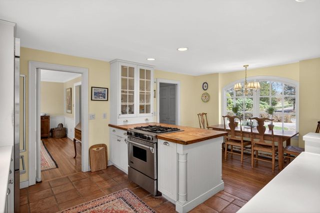 23 Antioch Road, Falmouth, MA 02540
