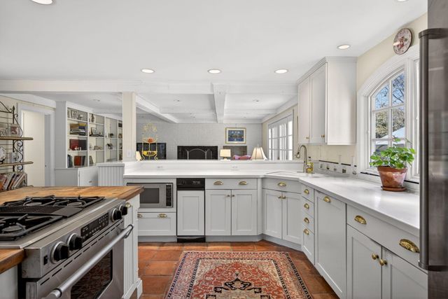 23 Antioch Road, Falmouth, MA 02540