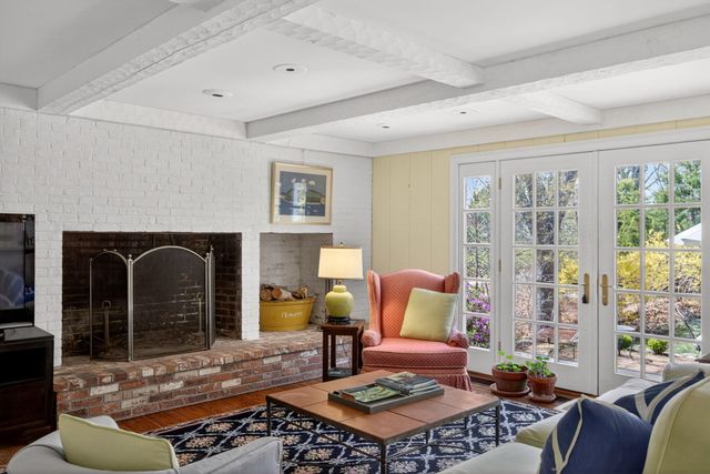 23 Antioch Road, Falmouth, MA 02540