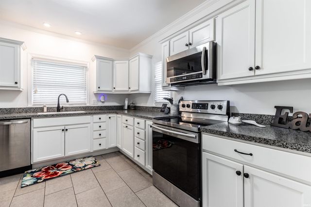 118 S Peerless Road, Evansville, IN 47712