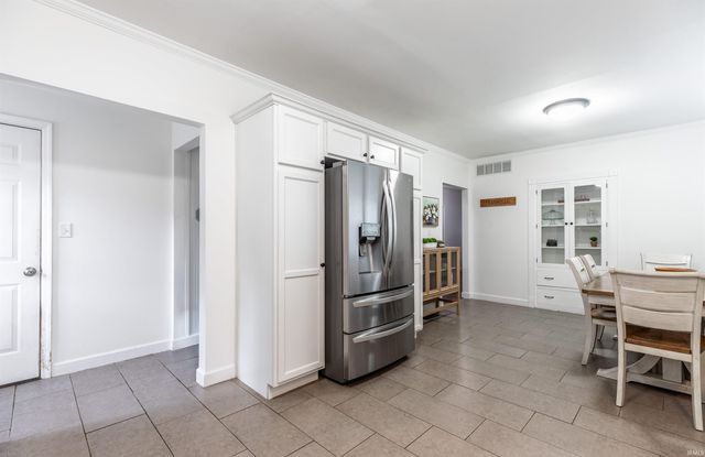 118 S Peerless Road, Evansville, IN 47712