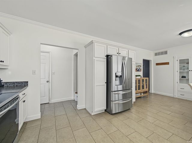 118 S Peerless Road, Evansville, IN 47712