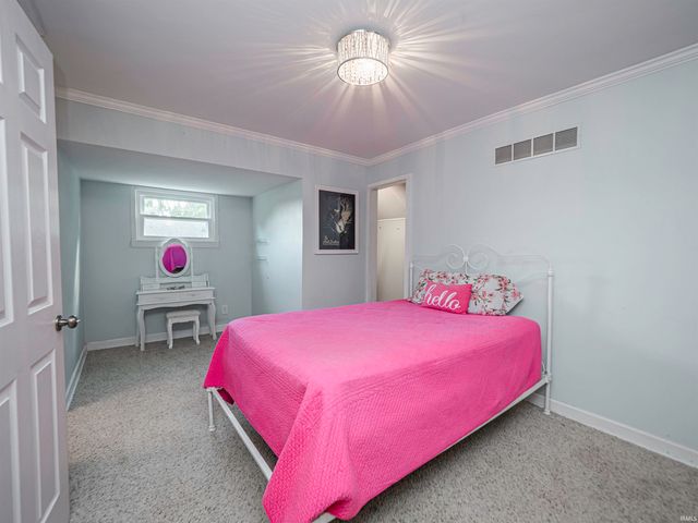 118 S Peerless Road, Evansville, IN 47712